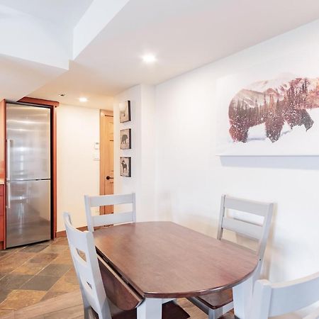 Carleton Lodge By Outpost Whistler Esterno foto