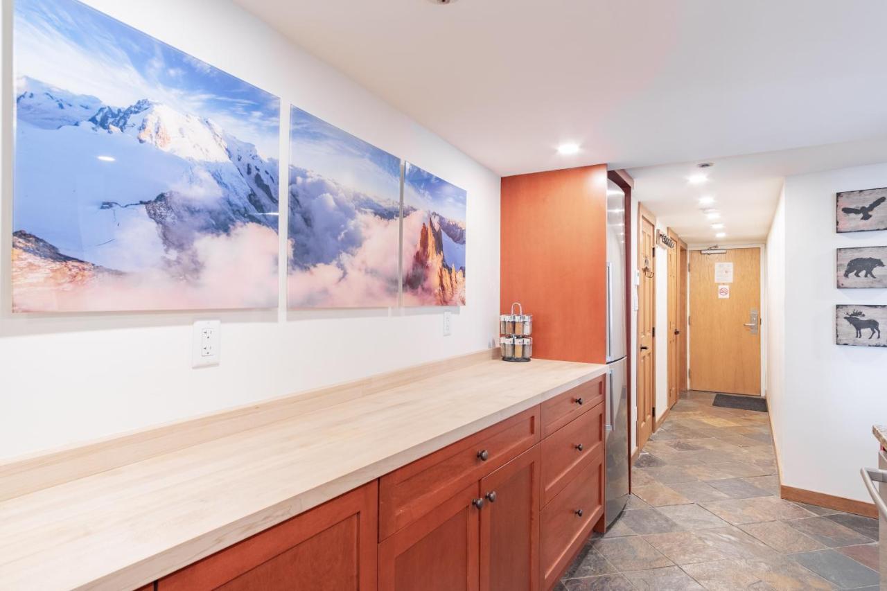 Carleton Lodge By Outpost Whistler Esterno foto